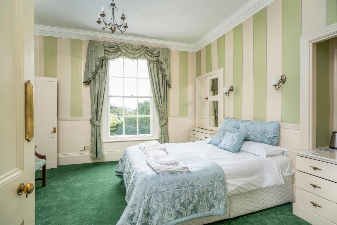 St Nicholas House Сполдинг Екстериор снимка