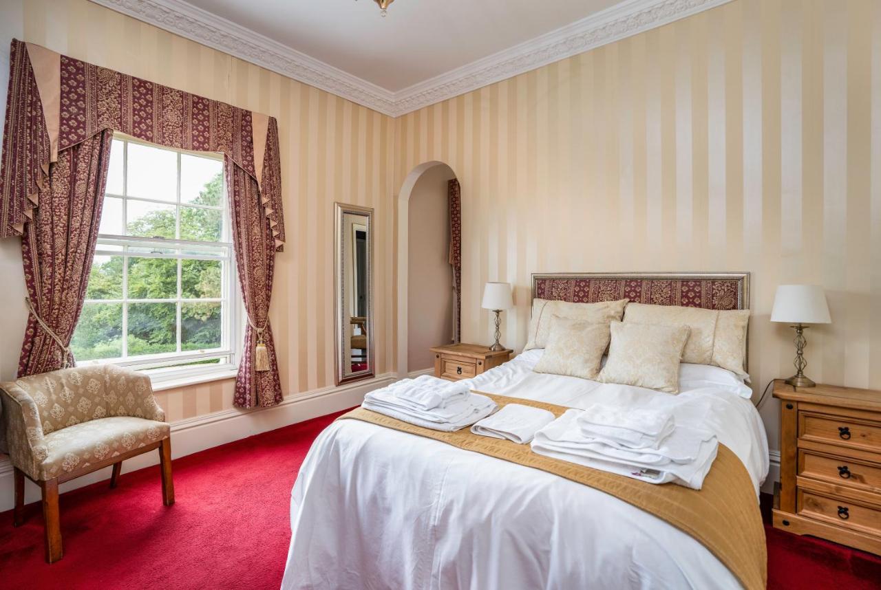 St Nicholas House Сполдинг Екстериор снимка
